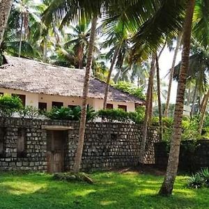 Karikkathi Ayurveda Beach House Тривандрум Exterior photo