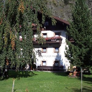 Отель Gaestehaus Bruggerhof Лангенфельд Exterior photo