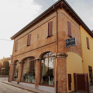 Отель Locanda Del Vecchio Mulino Фьорано-Моденезе Exterior photo