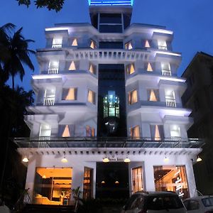 Vishnu Inn Гуруваюр Exterior photo