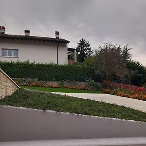 Casa Gialla Piaia Понте-нелле-Альпи Exterior photo