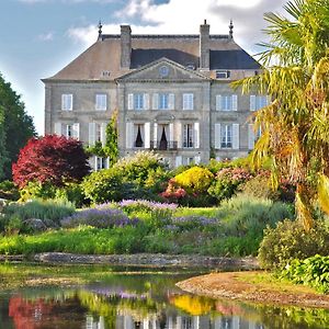 Bed and Breakfast Chateau De La Foltiere Le Chatellier  Exterior photo