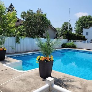 Апартаменты Private Pool And Backyard * Bbq * 6 Beds * 5 Min. From Mtl Лонгёй Exterior photo