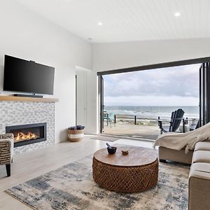 Beachfront Luxury Suite #15 At The Beach House Кэмпбелл-Ривер Exterior photo