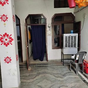 Апартаменты Divisha Pg House Sharing Beds Only For Boys Барели Exterior photo