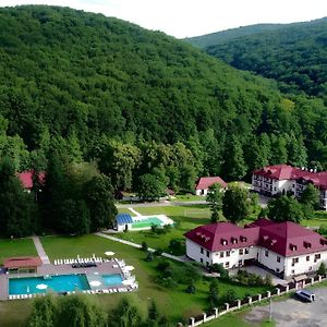 Bogolvar Retreat Resort Анталовцы Exterior photo