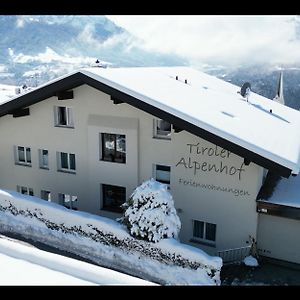 Ferienwohnungen Tiroler Alpenhof Инсбрук Exterior photo