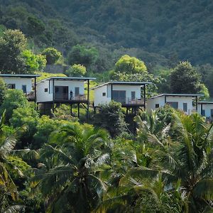 Отель Disini Lombok Eco Sky House With Sea View Селонг-Беланак Exterior photo