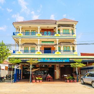Отель Le Tonle Кратьэх Exterior photo