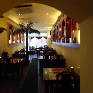 Simla Indiaas Restaurant Voor Kamer Ситтард Exterior photo