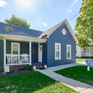 Апартаменты The Blue House On Boone Troy Exterior photo