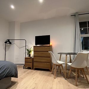 Апартаменты Cosy Maidstone Flat Near Station Exterior photo