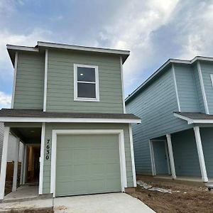 2-Story 3Br Home Near Lackland And Seaworld Helotes Exterior photo