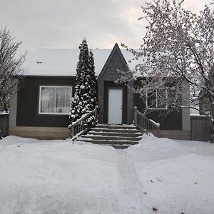 A Place To Call Home Эдмонтон Exterior photo