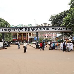 Отель Rail Nest Kharagpur Exterior photo