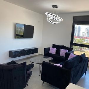 New- Luxury Glil Yam For Family 4 Rooms Parking Herzliya Exterior photo