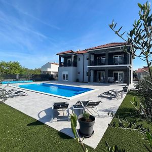 Вилла Family Friendly House With A Swimming Pool Zadar - 22140 Murvica  Exterior photo