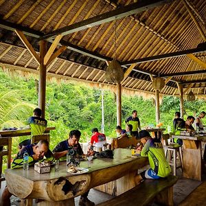 Ara Artati Lombok Bungalows And Restaurant Селонг-Беланак Exterior photo