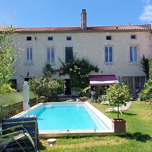 Bed and Breakfast La Gueriniere La Moulidart Chateauneuf-sur-Charente Exterior photo