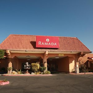 Отель Ramada By Wyndham Fresno North Exterior photo