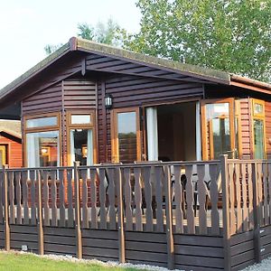 Luxury 3 Bedroom Lodge With Free In Lodge Wifi Карнфорт Exterior photo