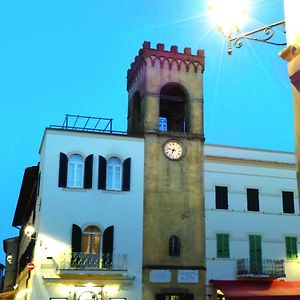 B&B La Loggia E L'Orologio Кастильоне-дель-Лаго Exterior photo