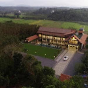 Fern Tree Resort Kerala Манантавади Exterior photo