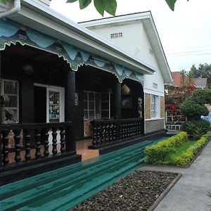 Amahoro Guest House Рухенгери Exterior photo