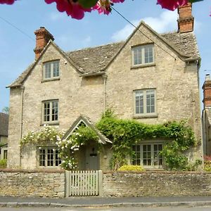 Holly Cottage, Coln St Aldwyns, Cotswolds Сайренстер Exterior photo