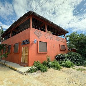 Апарт отель One Love Hostal Puerto Escondido Пуэрто-Эскондидо Exterior photo