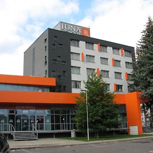 Hotel Luna Жьяр-над-Гроном Exterior photo