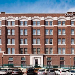 Courtyard Omaha Downtown/Old Market Area Exterior photo