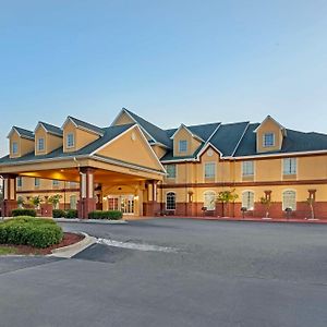 Best Western Plus Bradbury Inn And Suites Уэйкросс Exterior photo