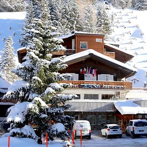 Hotel Turna Мальбун Exterior photo