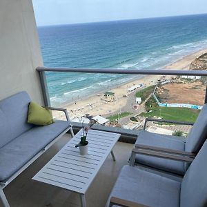 Luxury Sea View Apartment Herzliya Exterior photo