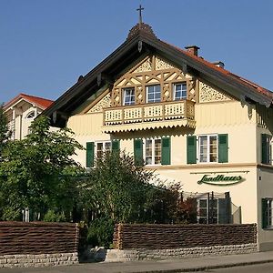 Landhaus Hotel Вольфратсхаузен Exterior photo