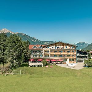 Hotel Foehrenhof Штанцах Exterior photo