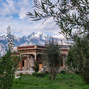 Отель Lchang Nang Retreat-The House Of Trees Sumur Exterior photo