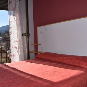 Отель Hostal Altamira Guadalupe Гвадалупе Exterior photo