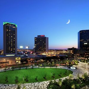 Hilton St. Louis At The Ballpark Exterior photo