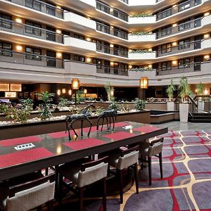 Embassy Suites By Hilton Dulles Airport Херндон Exterior photo