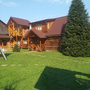 Отель Sadiba Pid Skeleyu Putyla Exterior photo