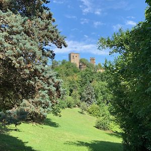 Отель Torre Del Barbagianni - Castello Di Гроппарелло Exterior photo