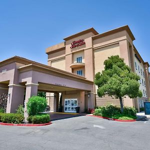 Hampton Inn & Suites Питтсбург Exterior photo