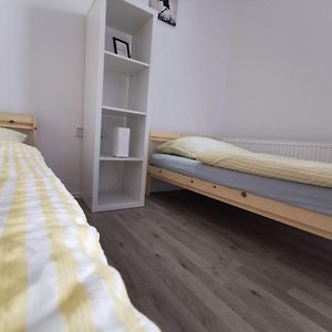Sali-Homes Kleve: Komfortable 4-Betten-Monteurunterkunft - Praktisch & Modern Клеве Exterior photo