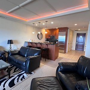 Suite With Direct View Of Grand Traverse Bay Траверс-Сити Exterior photo