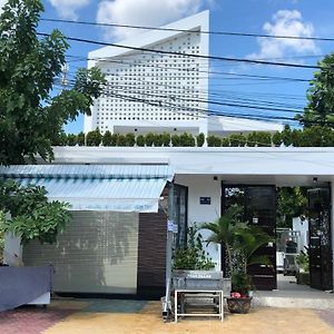 Co Hang Homestay Ap Binh Hung Exterior photo