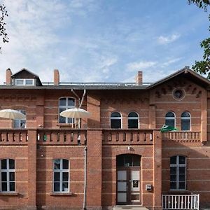 Stay In A Historical Train Station Up To 10 Beds Хальбе Exterior photo