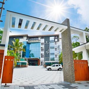 Builda Park Inn Ottappalam Exterior photo