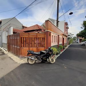 Homestay Cendana Candi-1 Blok F1 Np-Kudus Exterior photo